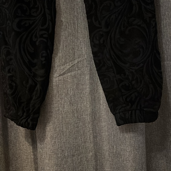 VERSACE MEN'S BLACK ACTIVEWEAR PANTS - Picture 3 of 8